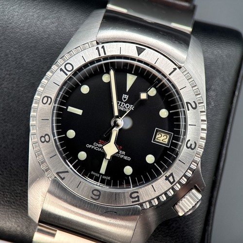 Tudor heritage black bay p01 - bay,