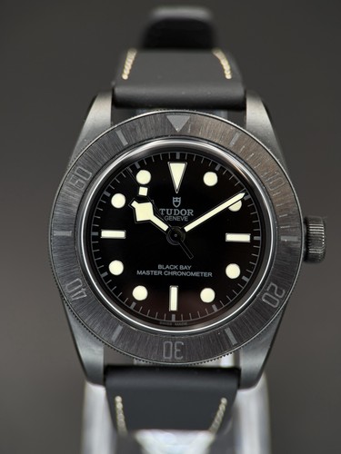2022 tudor black - bay, ceramic