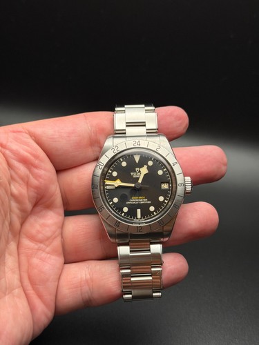 2023 tudor black - tudor, bay