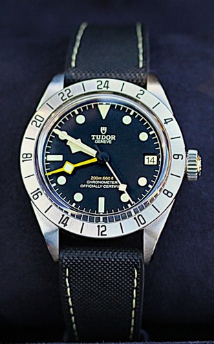 Tudor black bay pro - black, –