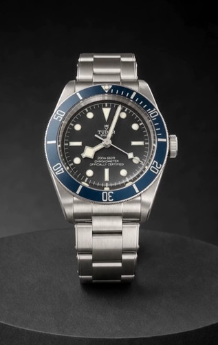 Tudor heritage black - black, bay