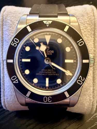 Tudor black bay 79000n - tudor,