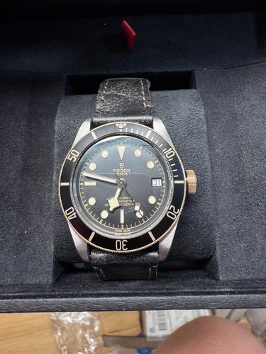 Tudor black bay - black,