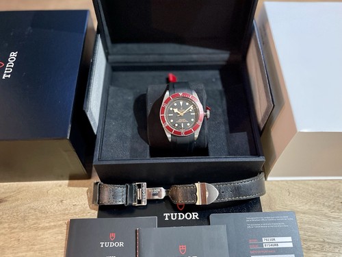 Tudor black bay - black,