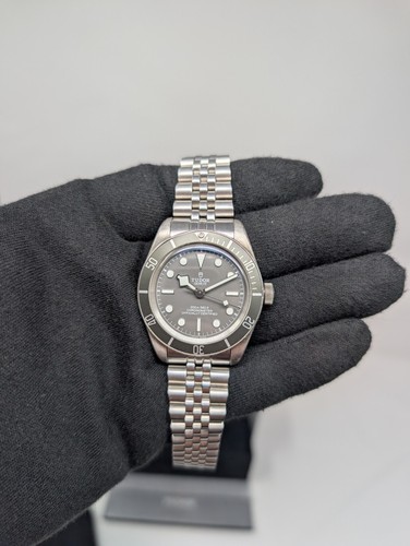Tudor black bay - tudor,