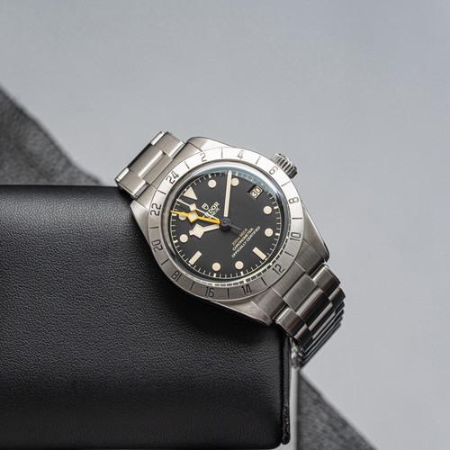 Tudor black bay pro - tudor,