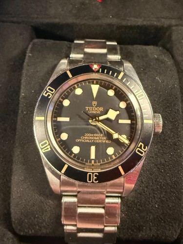 Tudor black bay 79030n - black,