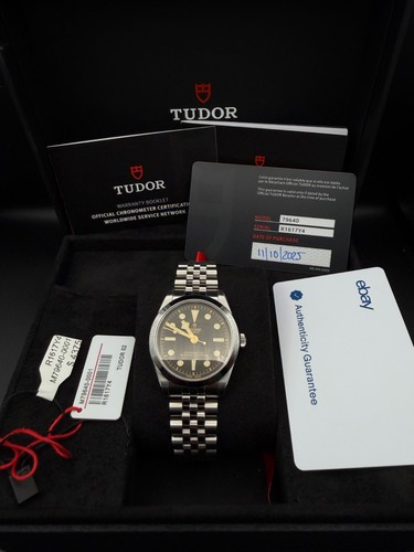 Tudor black bay smooth - tudor,