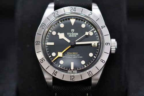 Tudor black bay pro - black,