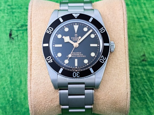 Tudor black bay 37mm - black,