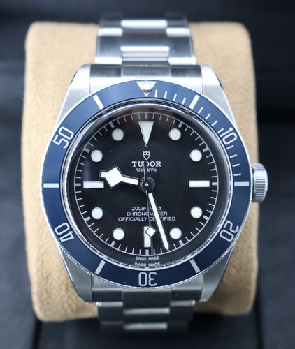 Tudor black bay 79230b no - black,