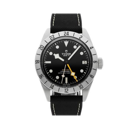 Tudor black bay pro - tudor,