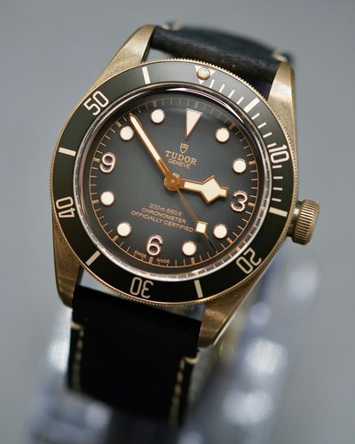 Tudor black bay bronze 79250ba - black,