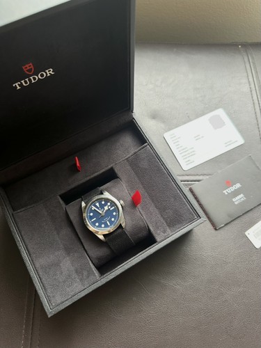 Tudor black bay 79500 0004 - black, 79500-0004