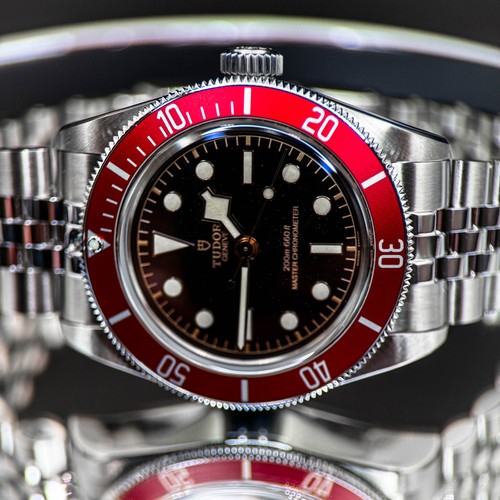 Tudor black bay burgundy - bay, "burgundy"