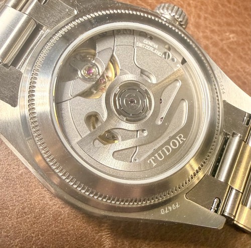 Sapphire exhibition caseback - sapphire,