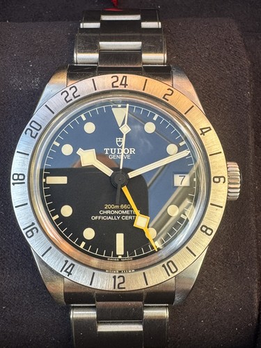 Tudor black bay pro - tudor,