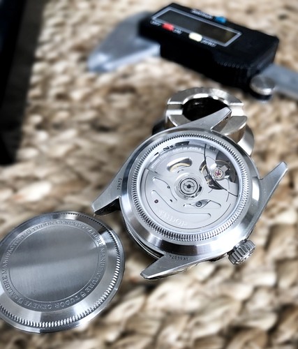 Sapphire caseback compatible - sapphire,